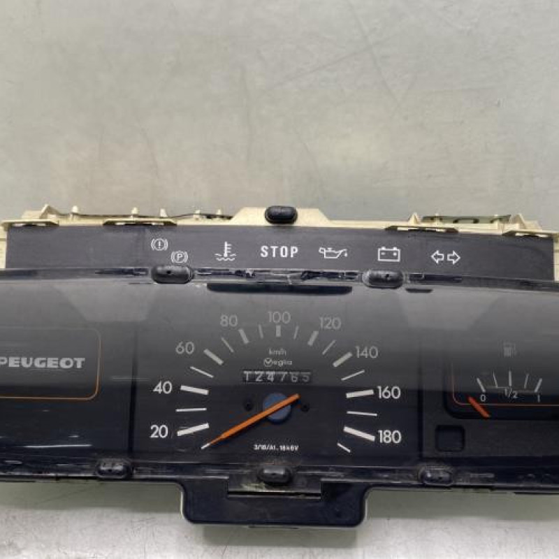 Compteur PEUGEOT 205 Photo n°1