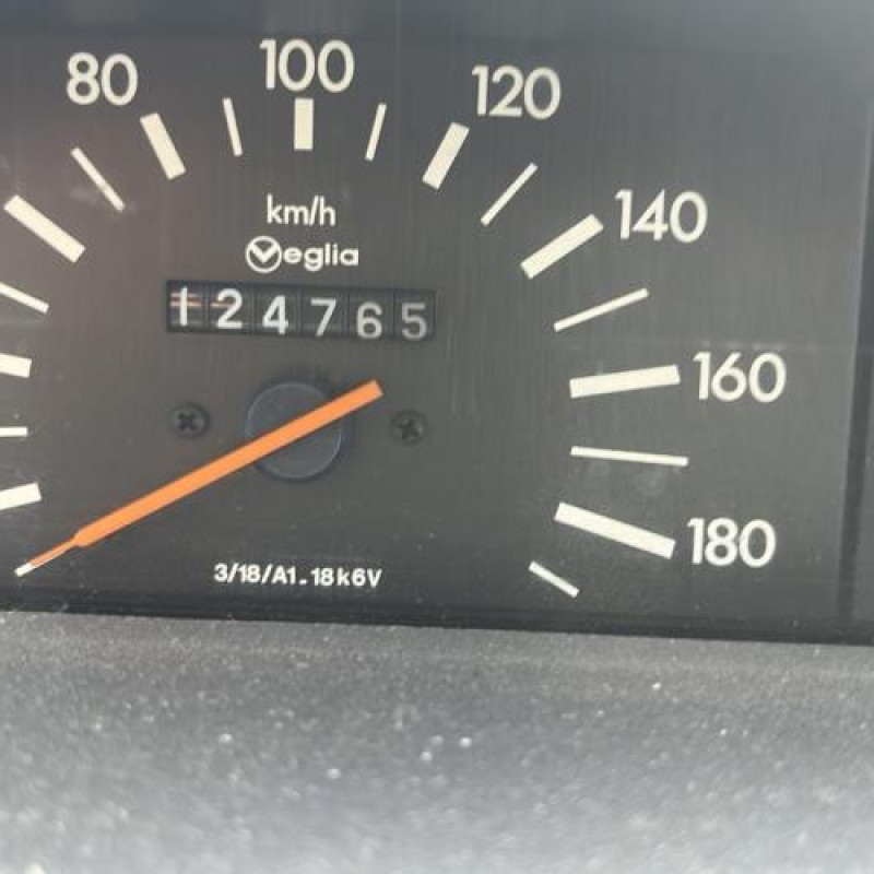 Compteur PEUGEOT 205 Photo n°5