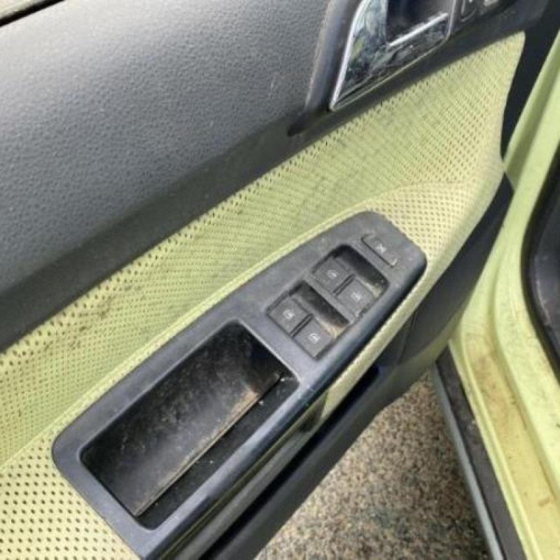 Bas de caisse gauche VOLKSWAGEN POLO 4 Photo n°17