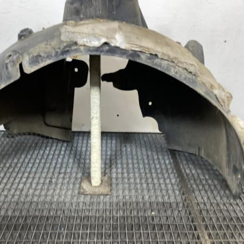 Pare boue avant gauche CITROEN C4 PICASSO 2 Photo n°4