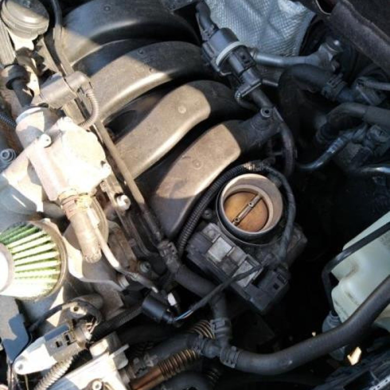 Interieur complet VOLKSWAGEN GOLF 5 Photo n°6