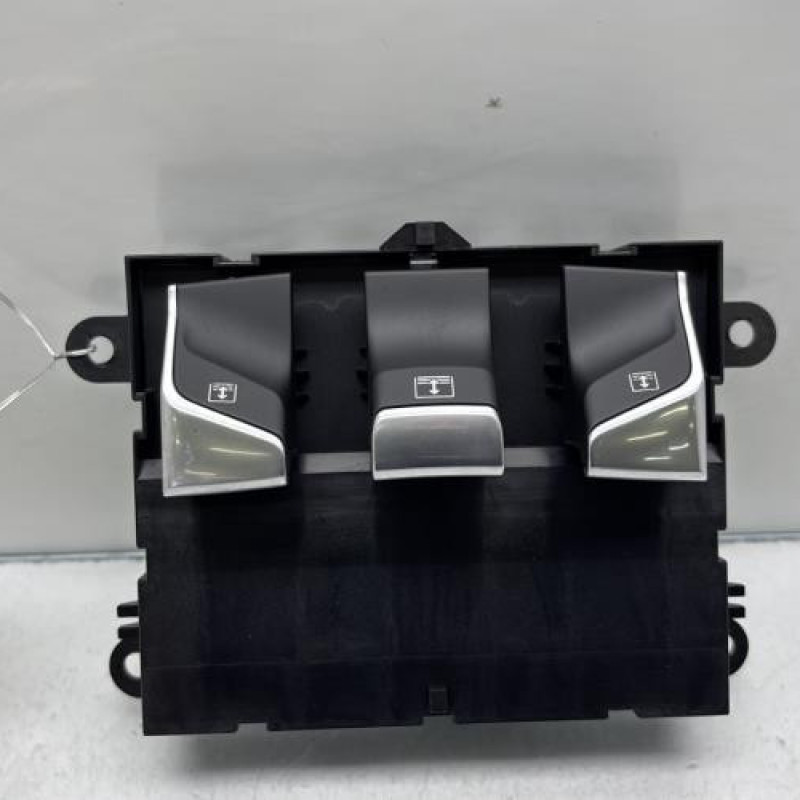 Interrupteur de capote DS DS5 Photo n°1