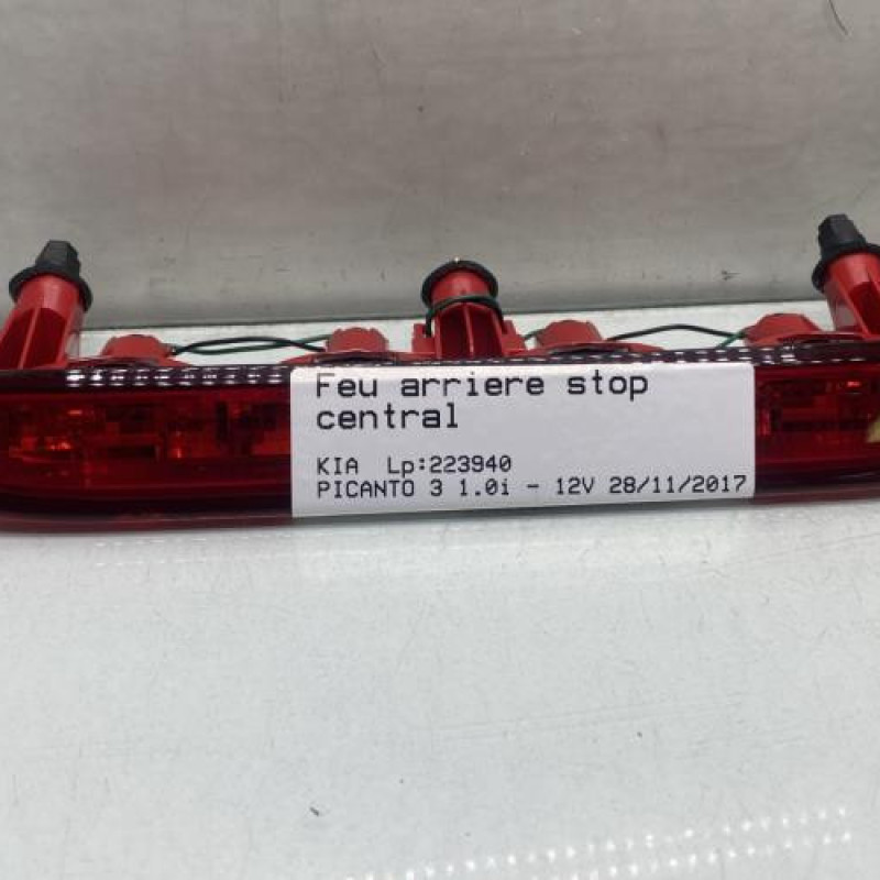 Feu arriere stop central KIA PICANTO 3 Photo n°1