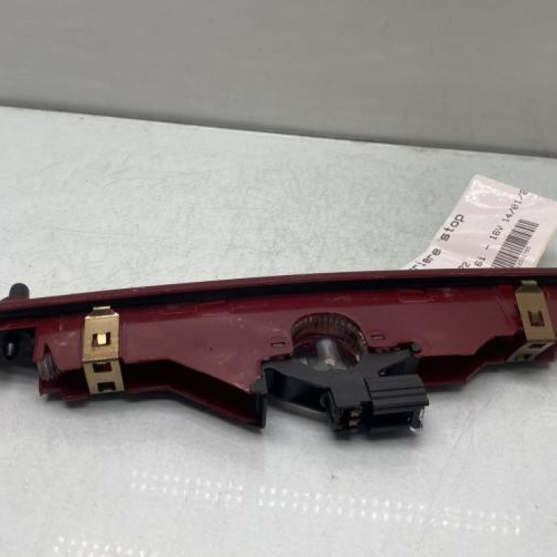 Feu arriere stop central DACIA LODGY Photo n°2