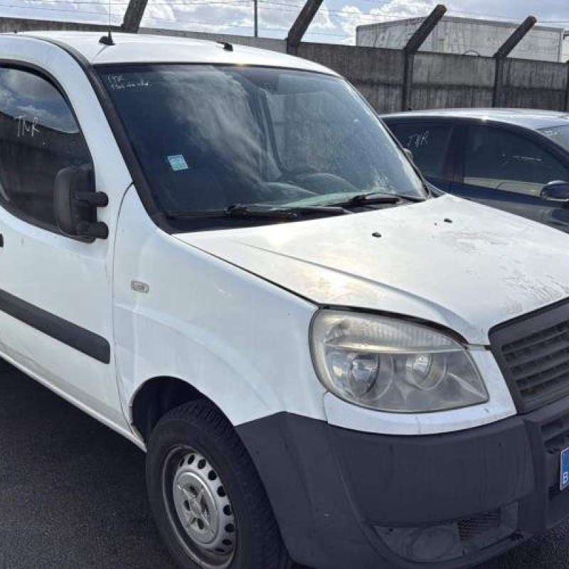 Feu arriere principal droit (feux) FIAT DOBLO 1 Photo n°6