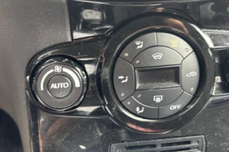 Feu arriere stop central FORD FIESTA 6