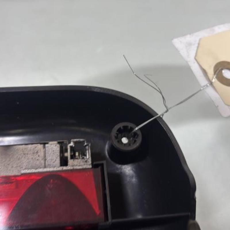 Feu arriere stop central FORD KA 1 Photo n°4