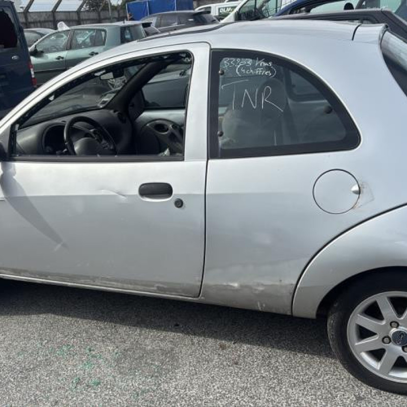 Feu arriere stop central FORD KA 1 Photo n°11