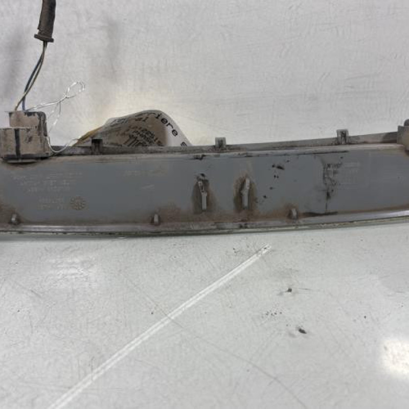 Feu arriere stop central TOYOTA AVENSIS 3 Photo n°3