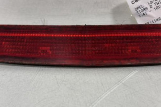 Feu arriere stop central OPEL TIGRA 2 Photo n°1