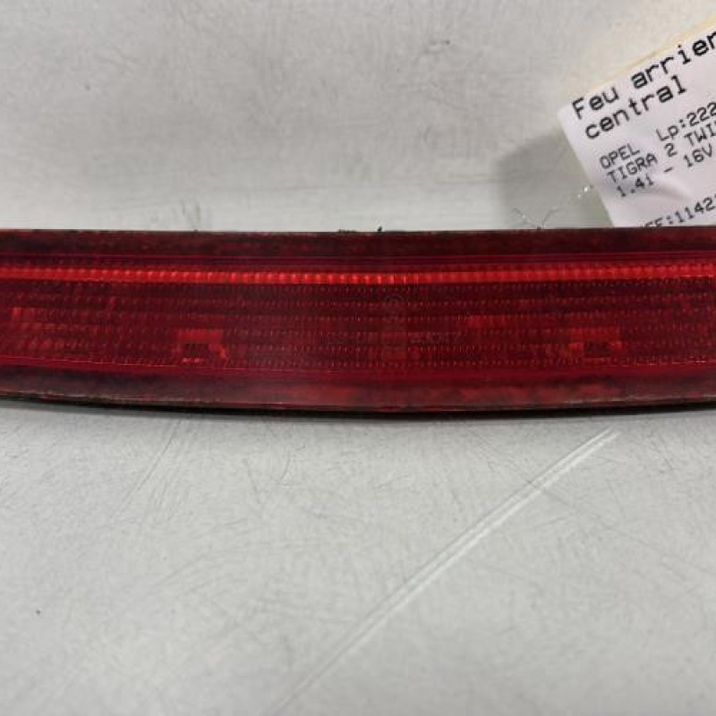 Feu arriere stop central OPEL TIGRA 2 Photo n°1