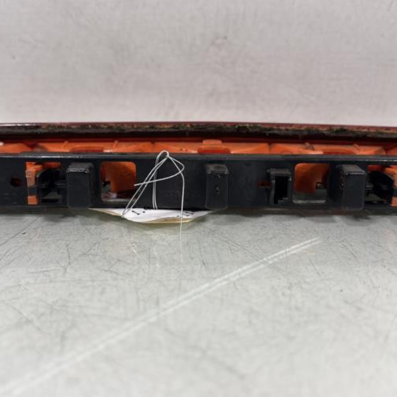 Feu arriere stop central OPEL TIGRA 2 Photo n°2