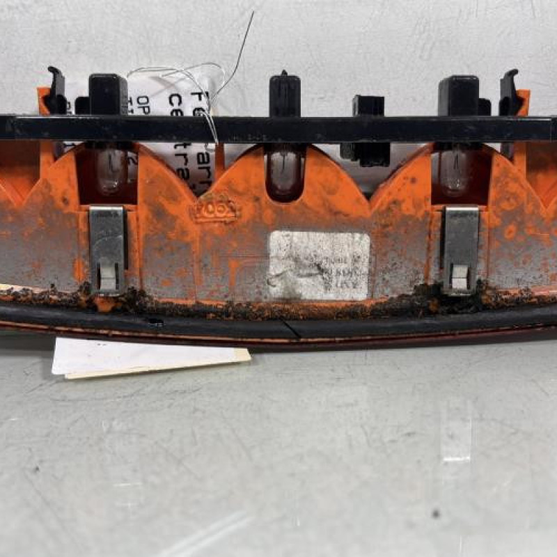 Feu arriere stop central OPEL TIGRA 2 Photo n°3