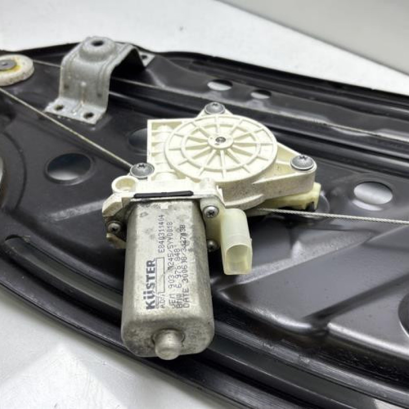 Leve vitre electrique arriere droit BMW SERIE 1 E88 Photo n°4