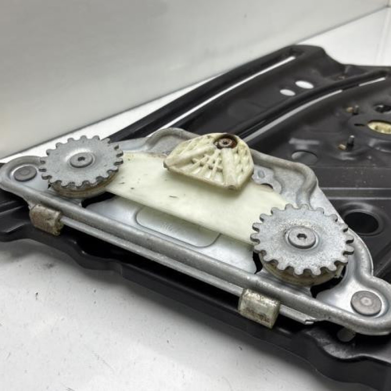 Leve vitre electrique arriere droit BMW SERIE 1 E88 Photo n°8