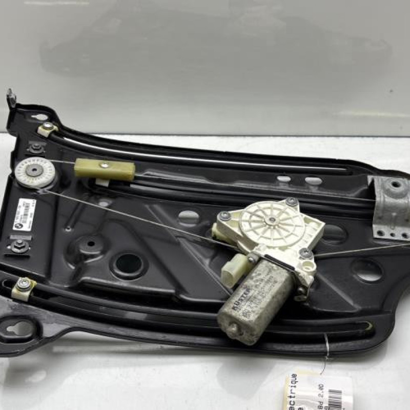 Leve vitre electrique arriere gauche BMW SERIE 1 E88 Photo n°1