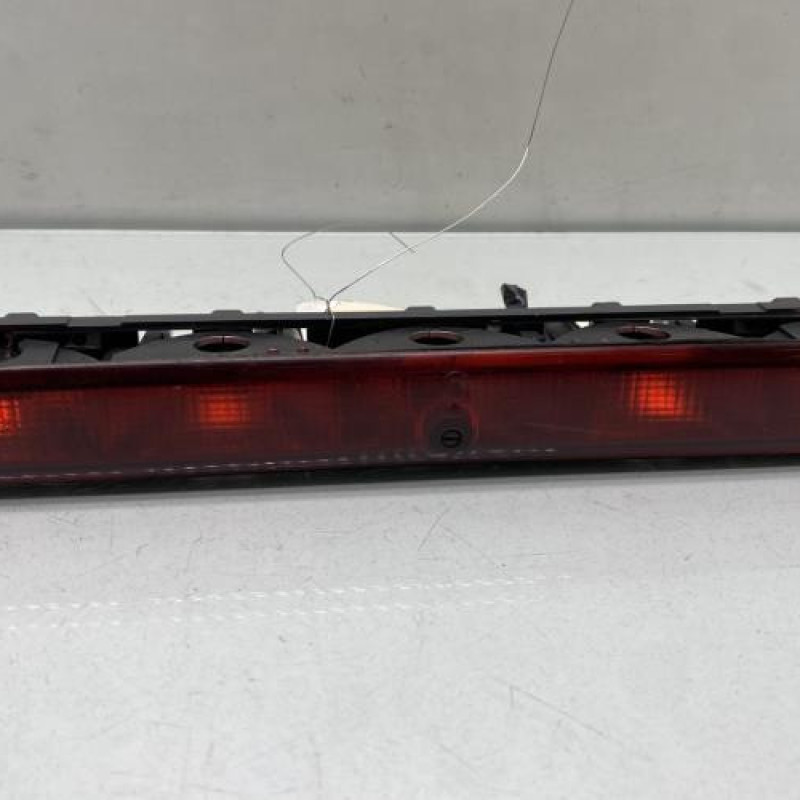 Feu arriere stop central PEUGEOT 206 Photo n°1