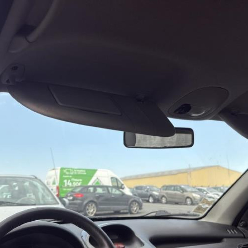 Feu arriere stop central PEUGEOT 206 Photo n°9