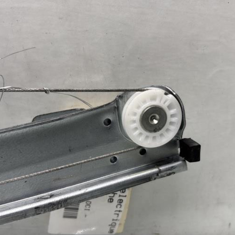 Leve vitre electrique arriere gauche DACIA DUSTER 1 Photo n°3