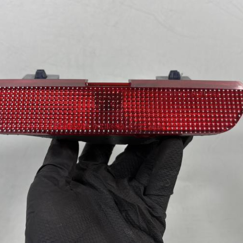 Feu arriere stop central TOYOTA RAV4 2 Photo n°1