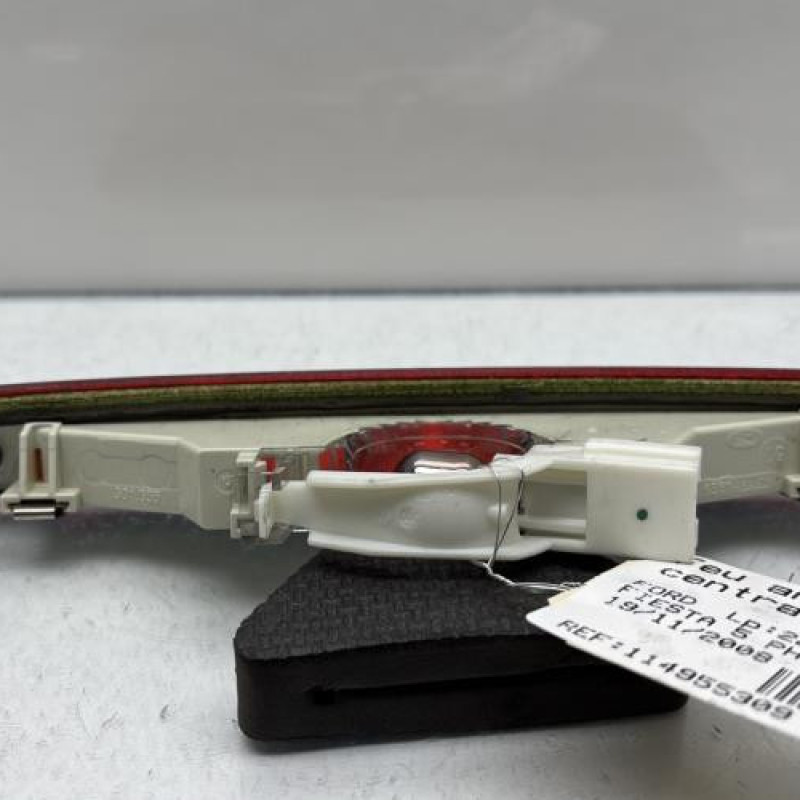 Feu arriere stop central FORD FIESTA 5 Photo n°3