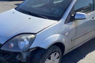 Feu arriere stop central FORD FIESTA 5