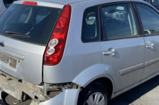 Feu arriere stop central FORD FIESTA 5