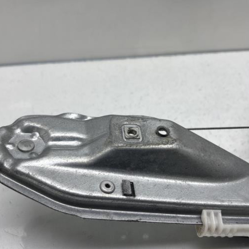 Leve vitre electrique arriere droit RENAULT CLIO 3 Photo n°2