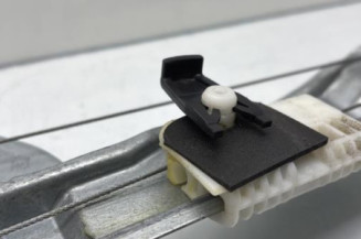 Leve vitre electrique arriere droit RENAULT CLIO 3