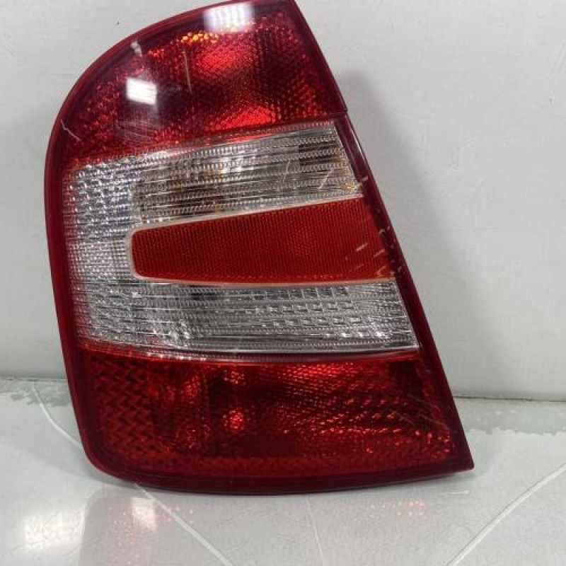 Feu arriere principal gauche (feux) SKODA FABIA 1 Photo n°1