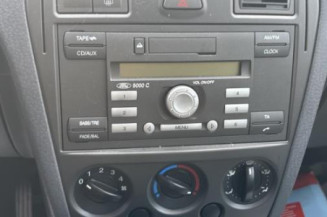 Feu arriere stop central FORD FUSION