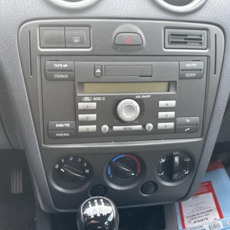 Feu arriere stop central FORD FUSION Photo n°20