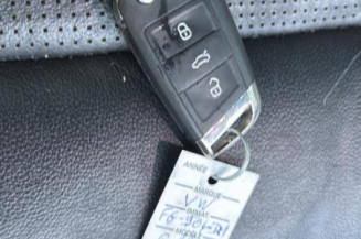 Feu arriere stop central VOLKSWAGEN GOLF 7