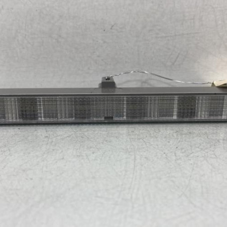 Feu arriere stop central TOYOTA YARIS 2