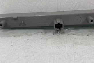 Feu arriere stop central TOYOTA YARIS 2