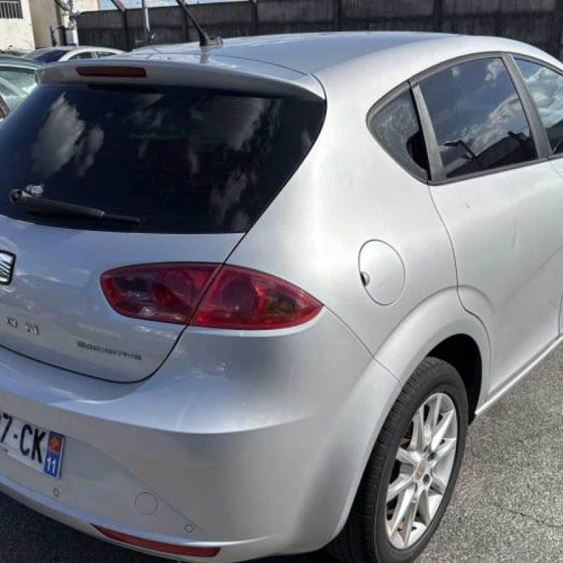 Feu arriere principal gauche (feux) SEAT LEON 2 Photo n°7