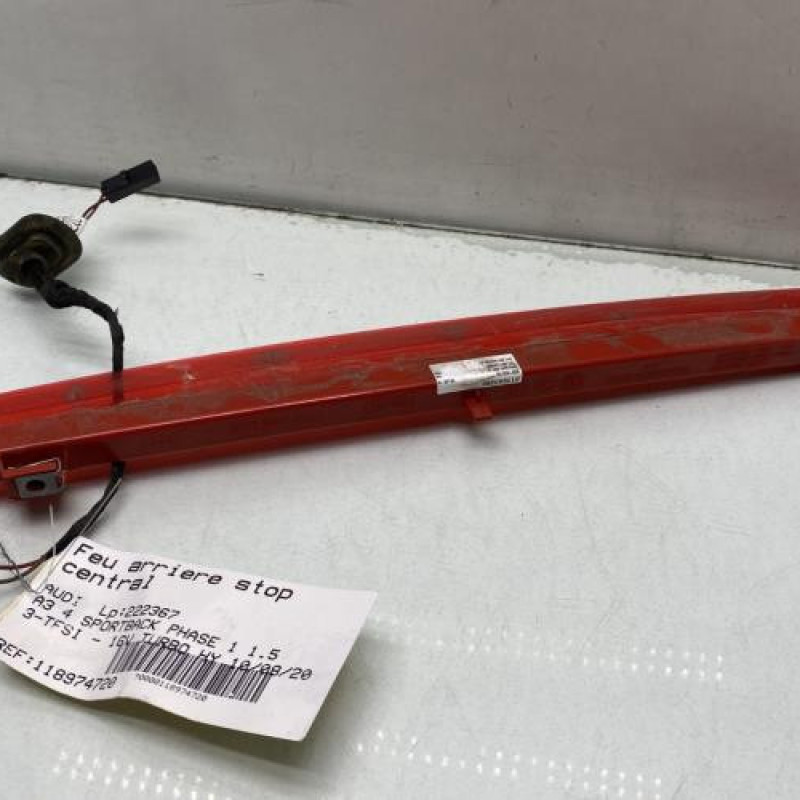 Feu arriere stop central AUDI A3 4 Photo n°3