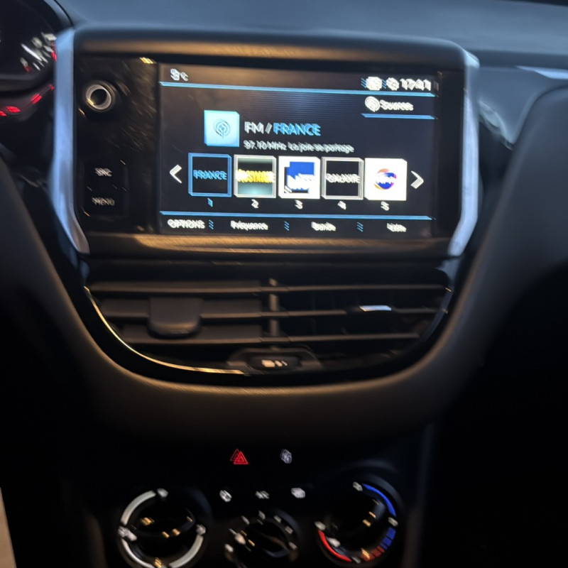 PEUGEOT 208 1 PHASE 2 1.6 BLUE HDI - 8V TURBO Photo n°11