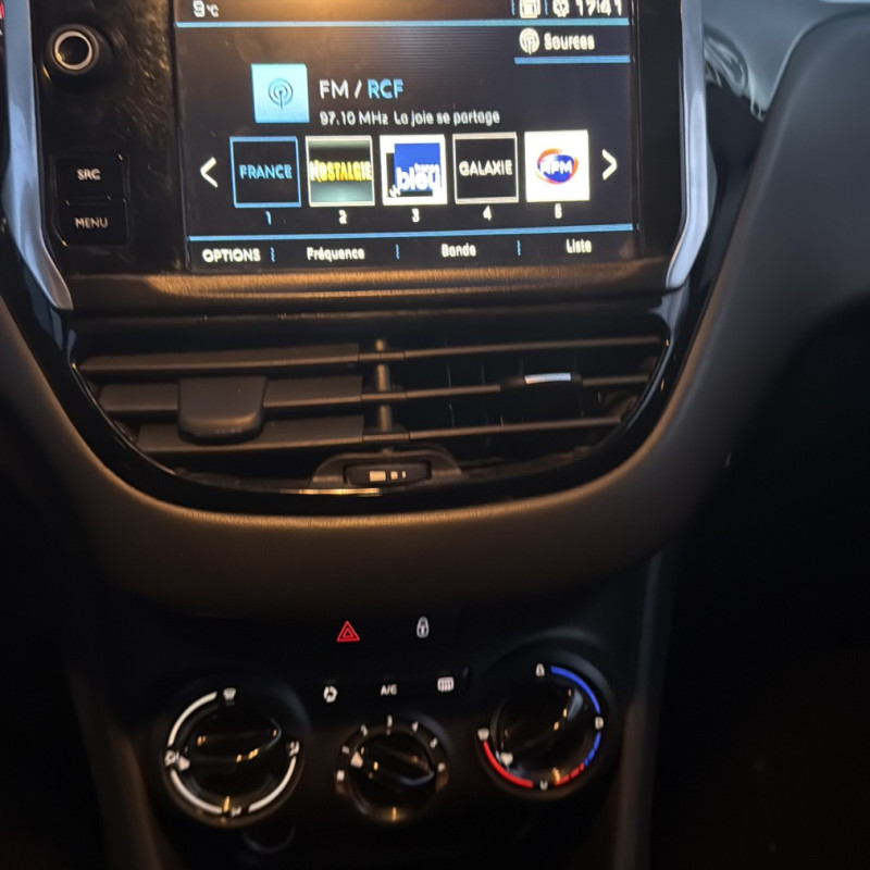 PEUGEOT 208 1 PHASE 2 1.6 BLUE HDI - 8V TURBO Photo n°12