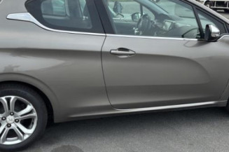 Ecran GPS PEUGEOT 208 1