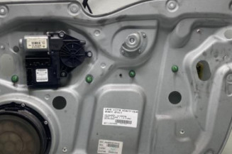 Leve vitre electrique avant droit VOLKSWAGEN CADDY 3 Photo n°1