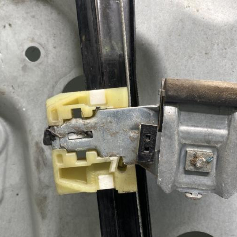 Leve vitre electrique avant droit VOLKSWAGEN CADDY 3 Photo n°4