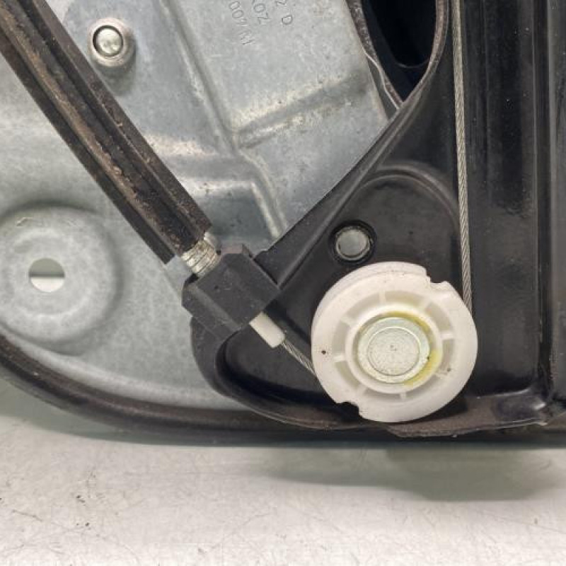 Leve vitre electrique avant droit VOLKSWAGEN CADDY 3 Photo n°9