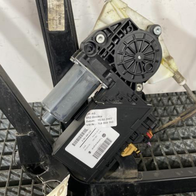 Leve vitre electrique arriere gauche VOLKSWAGEN TOUAREG 1 Photo n°3