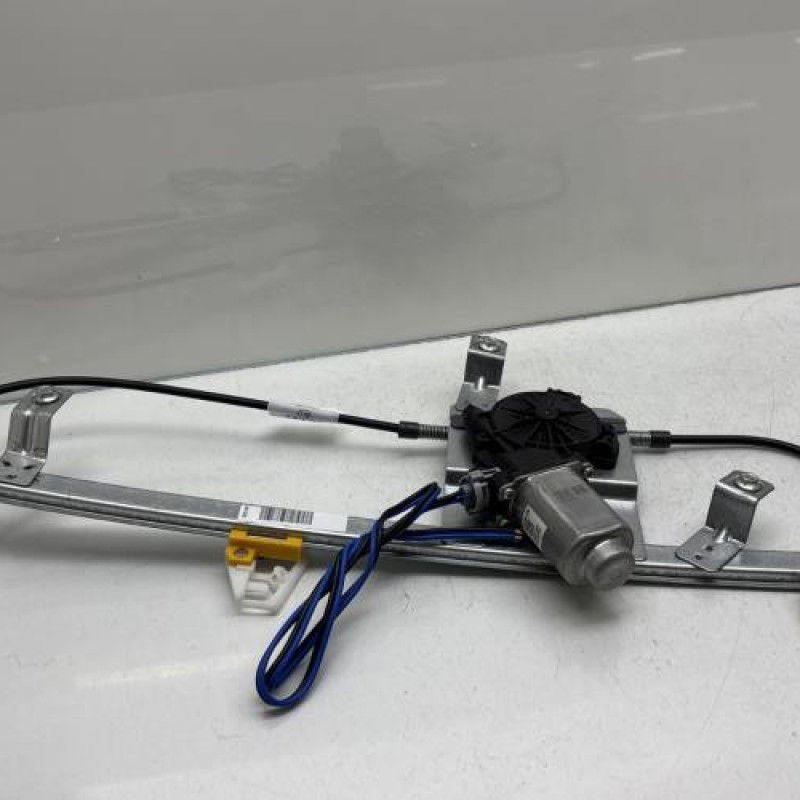 Leve vitre electrique avant droit RENAULT MODUS Photo n°1
