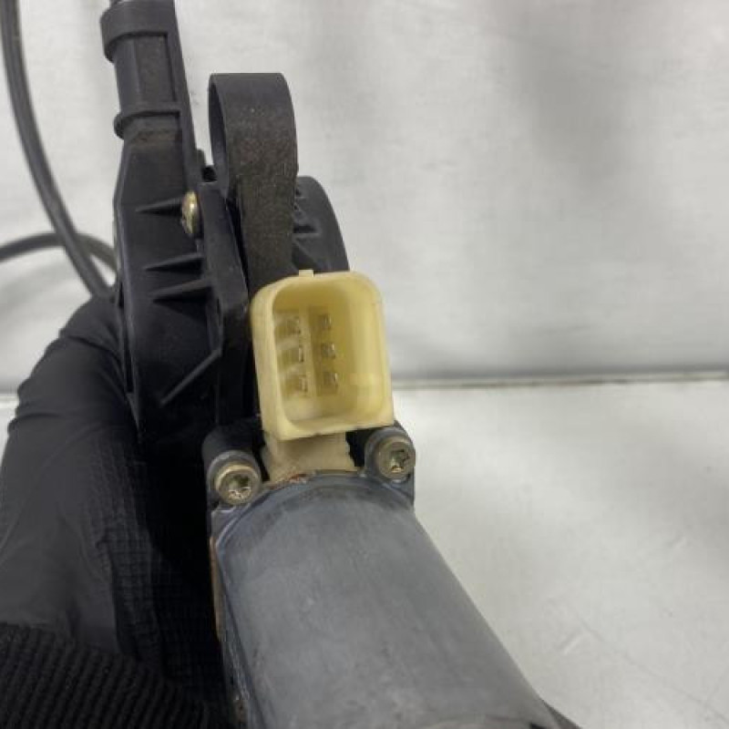 Leve vitre electrique avant droit MERCEDES VITO 639 Photo n°4