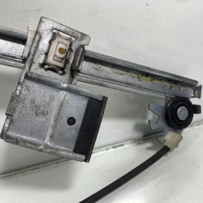 Leve vitre electrique avant droit MERCEDES VITO 639 Photo n°7