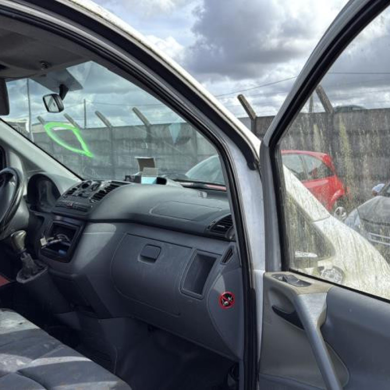 Leve vitre electrique avant droit MERCEDES VITO 639 Photo n°20