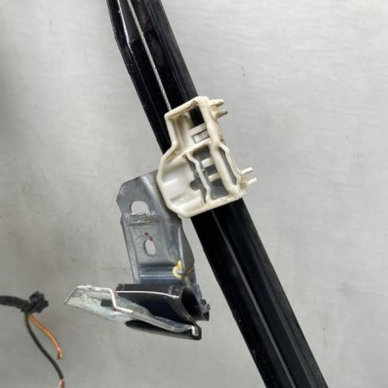 Leve vitre electrique avant droit VOLKSWAGEN POLO 3 Photo n°3