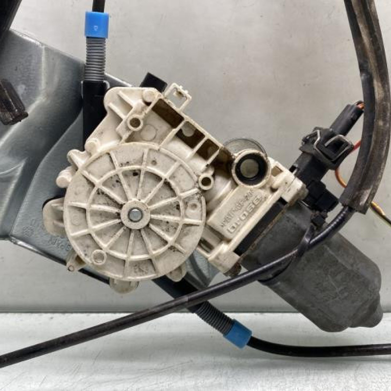 Leve vitre electrique avant droit VOLKSWAGEN POLO 3 Photo n°7
